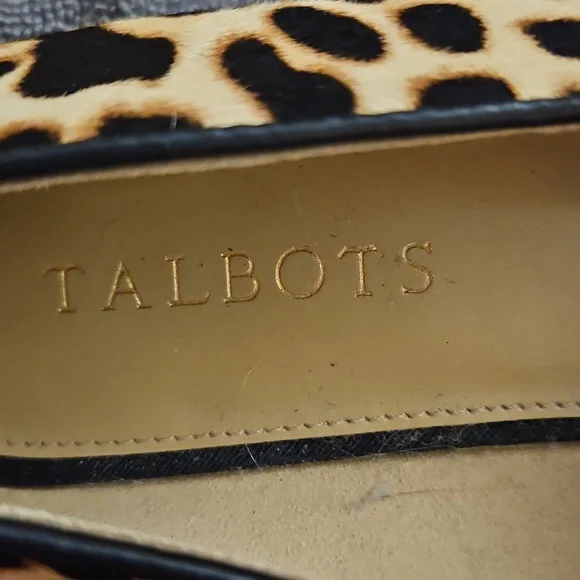 Size 8 Talbots Leopard Print Ryan Buckle Calf‎ Hair  Women's Loafers - Picture 2 of 6